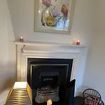 Modern 5 Bedroom House In Clare 스페니쉬포인트