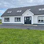 펜션 Modern 5 Bedroom House In Clare