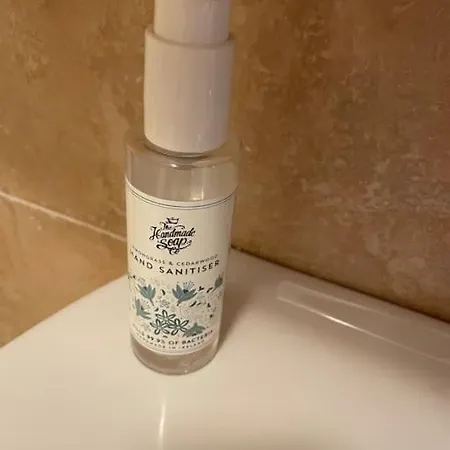 Modern 5 Bedroom House In Clare 度假居