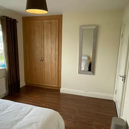 Feriehus Modern 5 Bedroom House In Clare *