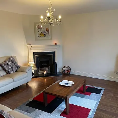 Modern 5 Bedroom House In Clare 西班牙角