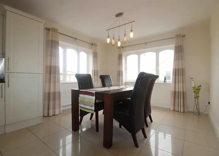 Modern 5 Bedroom House In Clare * 西班牙角